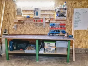 Werkstatt Tisch für den Camper Ausbau von Vroni's Vanlife