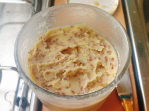 Sesam Butter fertig, Rezept aus der Van Küche von Vroni's Vanlife