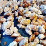 Gebrannte Mandeln - Zucker trocknen lassen, Rezept aus der Van Küche von Vroni's Vanlife