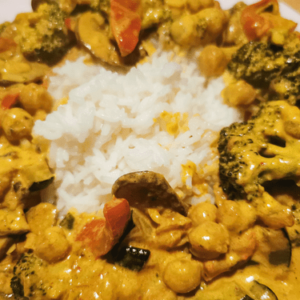 Einfaches Curry - Rezept von Vroni's Vanlife - Nahaufnahme